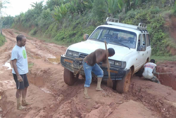 truck in mud_hasina